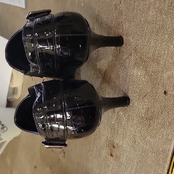 Kellie and Katie low heel boots - Picture 3 of 4